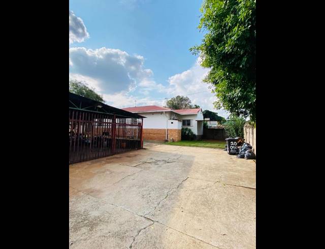 3 BEDROOM PROPERTY TO RENT IN PRIMROSE EAST